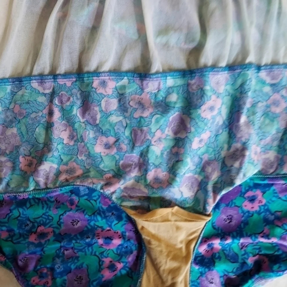 Maxine of Hollywood Blue Green‎ Purple Pink Floral Swimsuit with side splits - Picture 8 of 14